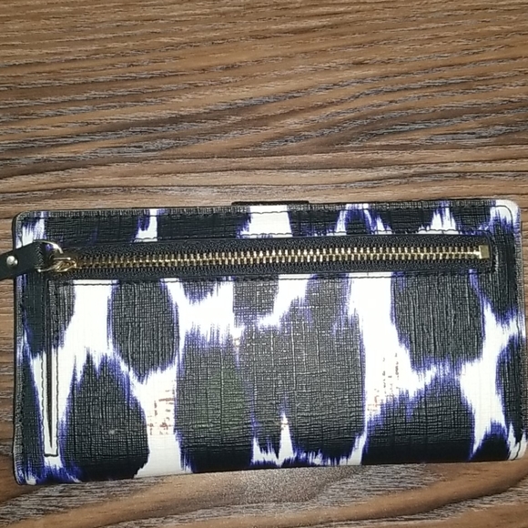 Kate Spade Wallet - Picture 3 of 4